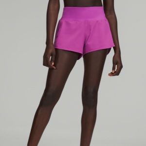 NWT Lululemon Speed Up Mid Rise 4” shorts in Vivid Plum size 6